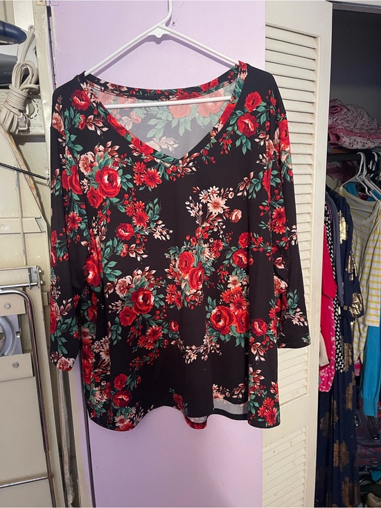 Tops - Floral V-Neck Women's Top - Black with Red Rose Print